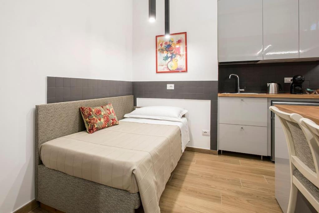 Tibi Apartment *